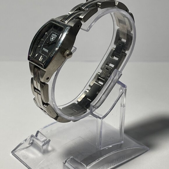 Las Vegas Raiders NFL Stainless-Steel Bracelet Watch by Fossil !!NEW!! (RARE) - Picture 9 of 10